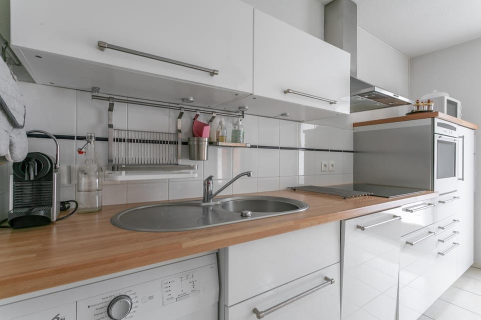 Kitchen or kitchenette, Living room