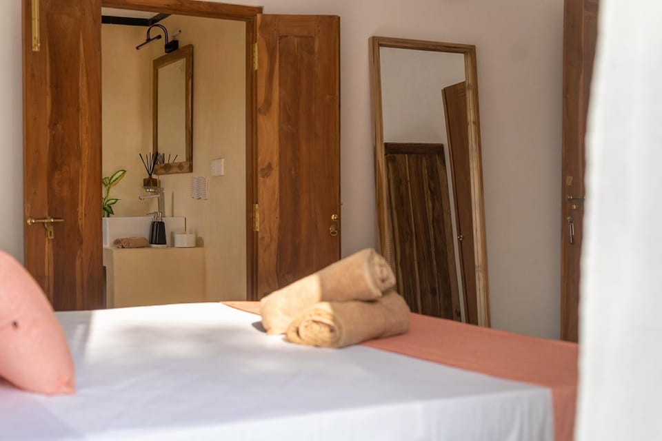 Bed, Bathroom, towels