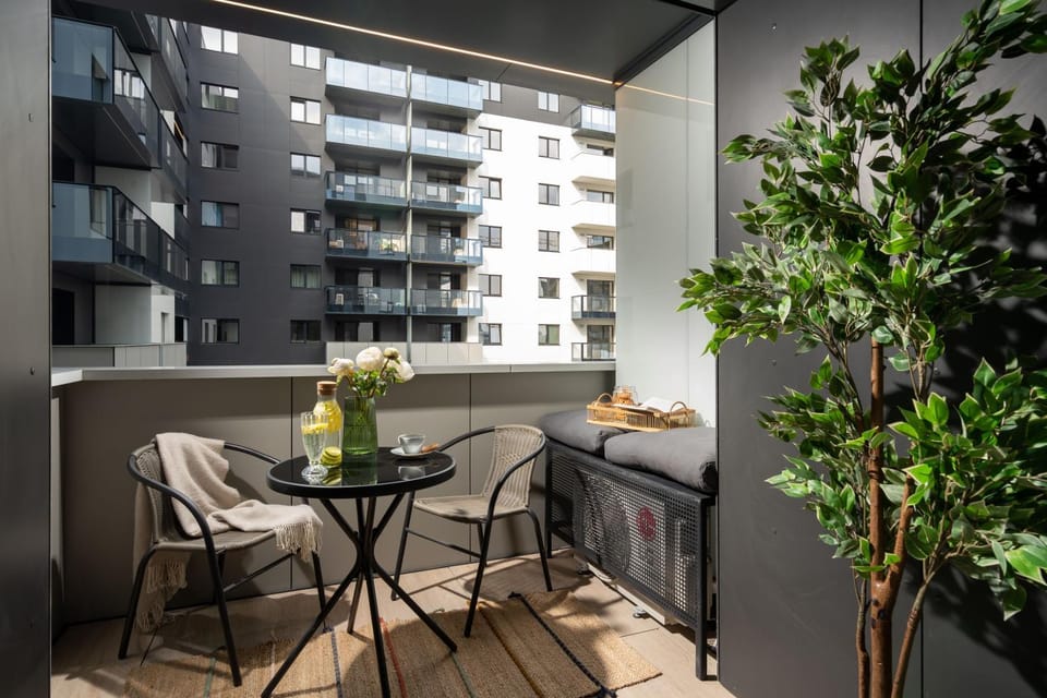 View (from property/room), Balcony/Terrace, Seating area, Dining area