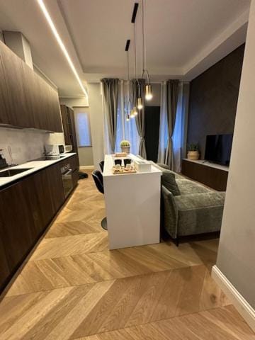 Communal lounge/ TV room, Kitchen or kitchenette, Lounge or bar