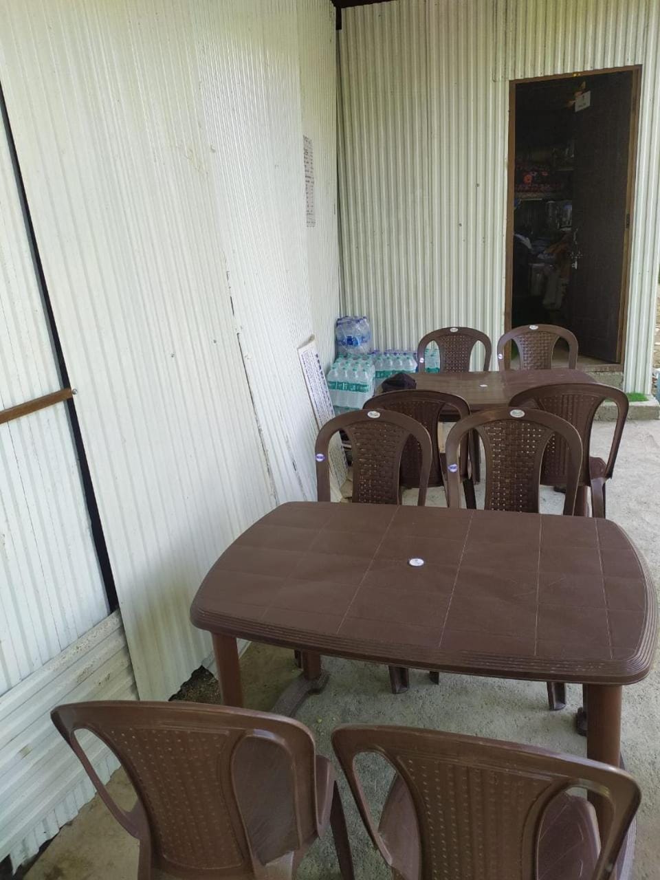 Restaurant/places to eat, Dining area