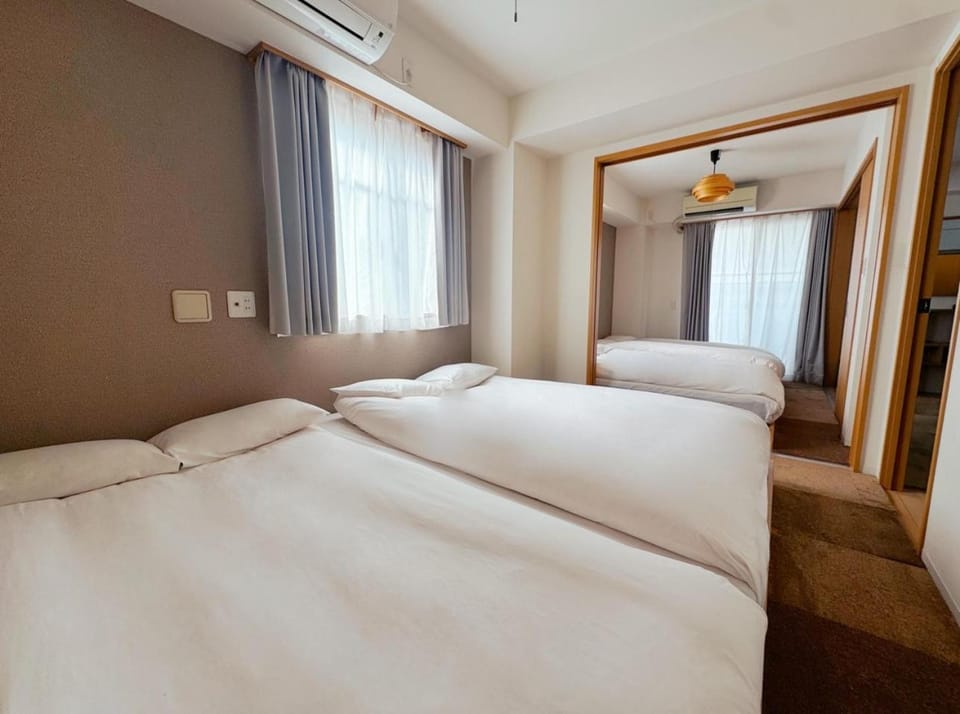 Bedroom, internet, air conditioner
