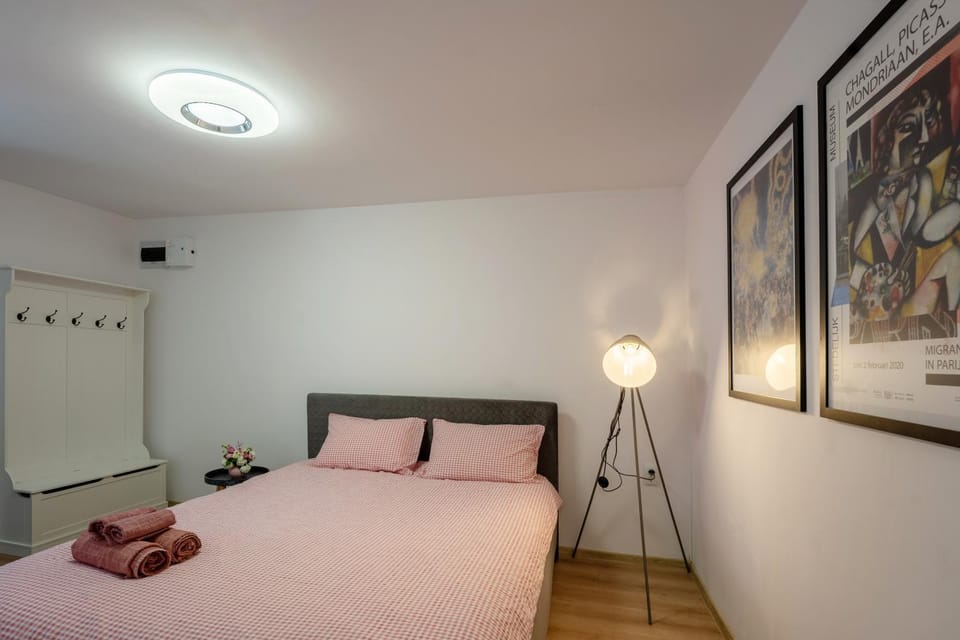 Bed, Bedroom, wardrobe