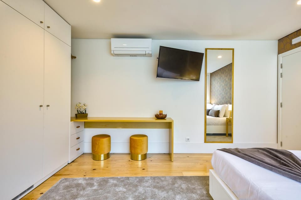TV and multimedia, Bedroom, wardrobe, air conditioner