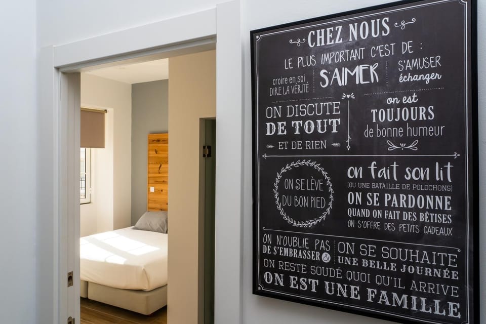 Alameda Guesthouse by Boutique Taipas Garagem para motos Bed and Breakfast in Portimao