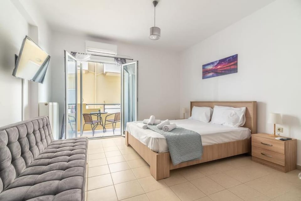 Bed, Balcony/Terrace, Living room, Photo of the whole room, Seating area