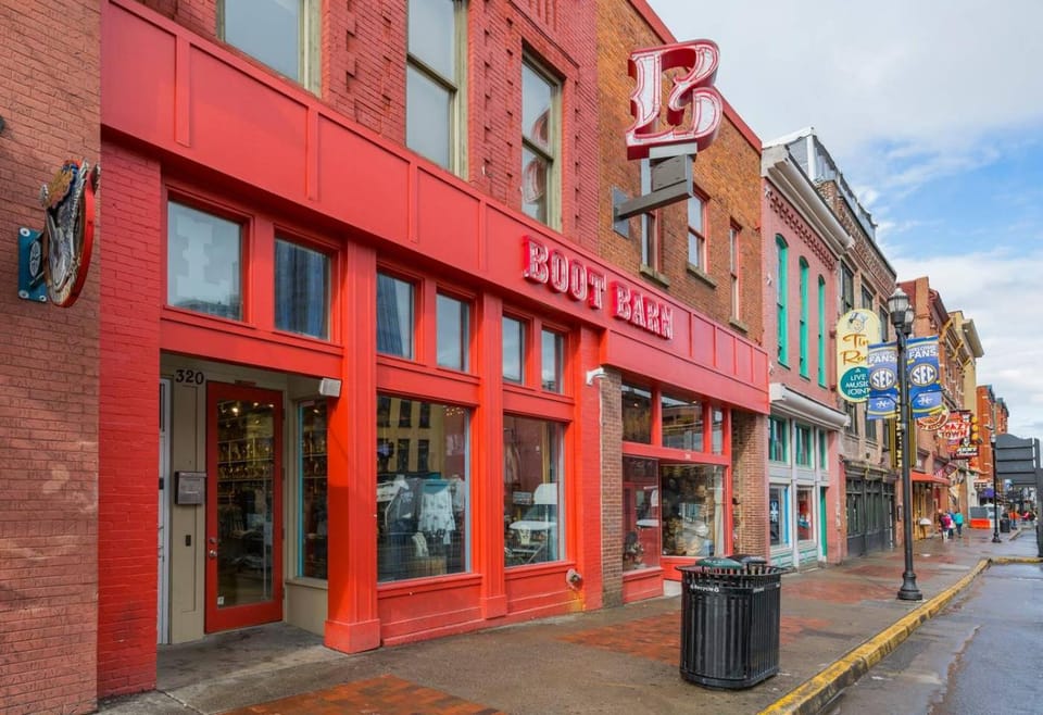 Spacious Penthouse ON the Broadway Strip Apartment in East Nashville
