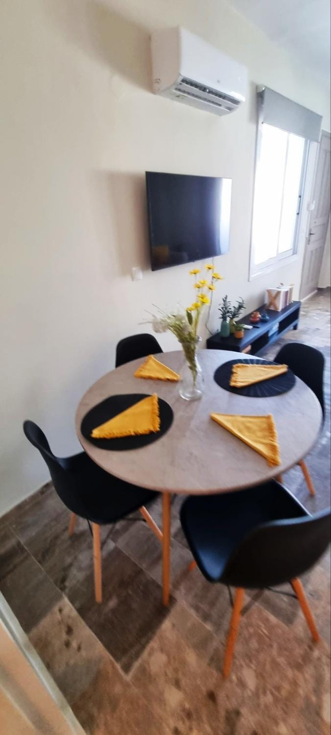 Communal lounge/ TV room, Dining area