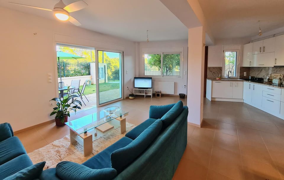 Philoxenia Home Oropos / Just Moments from the Sea House in East Attica Regional Unit, Greece