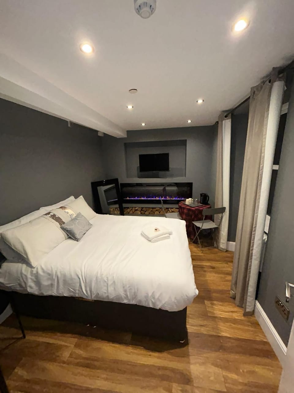 Cosy Double Bed With Fire Place Vacation rental in Edinburgh