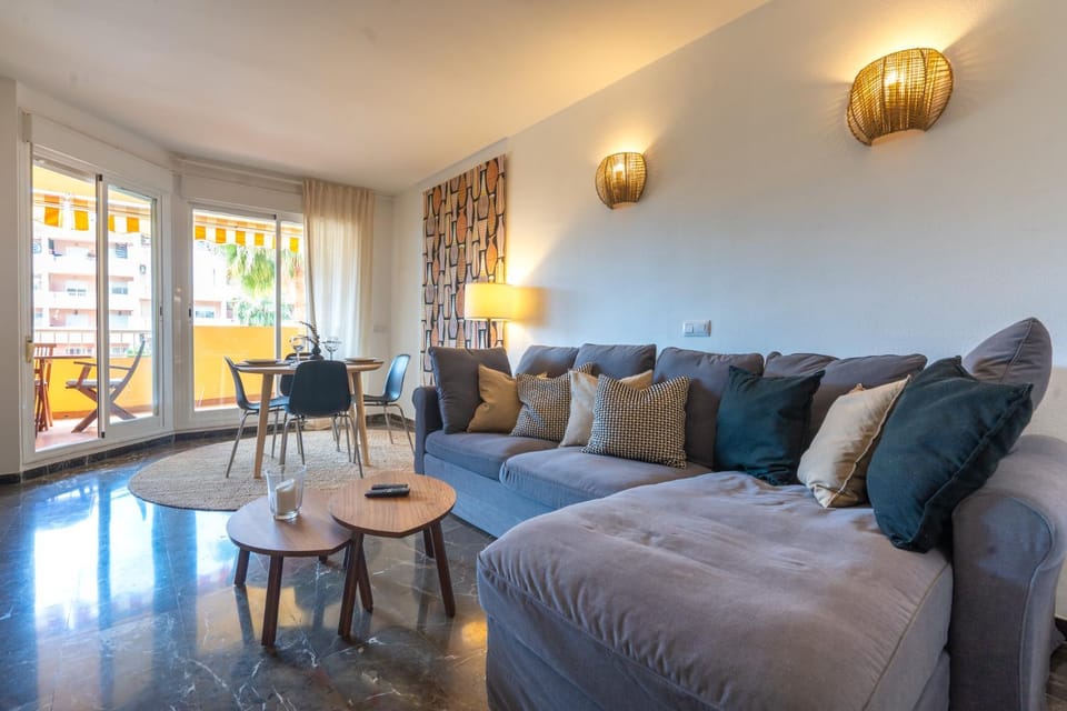 Living room, Dining area, air conditioner