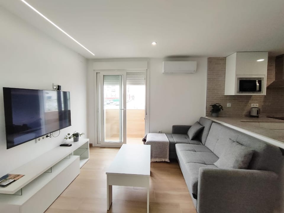 TV and multimedia, Living room, Seating area, Dining area, Evening entertainment, minibar, air conditioner