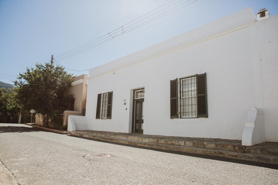Charming Historical Cottage Apartment in Eastern Cape
