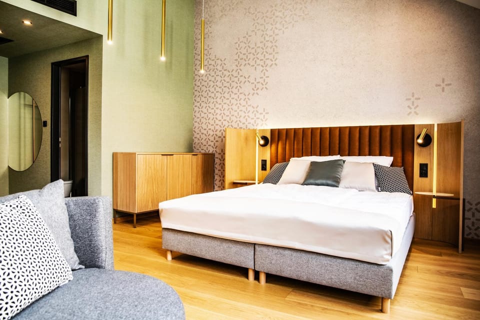 Bed, Living room, Bedroom