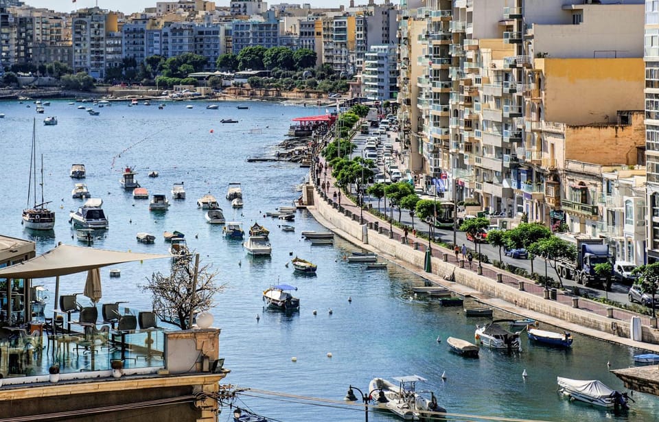 View (from property/room), View (from property/room), Sea view, Sea view, Street view, Street view