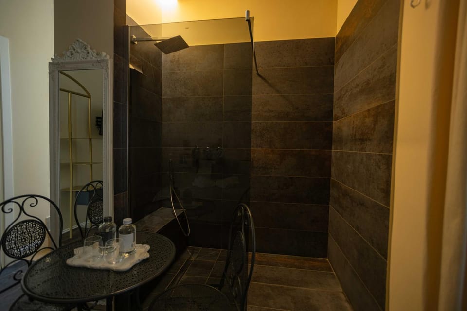 DOMUS DEORUM Bed and Breakfast in Naples