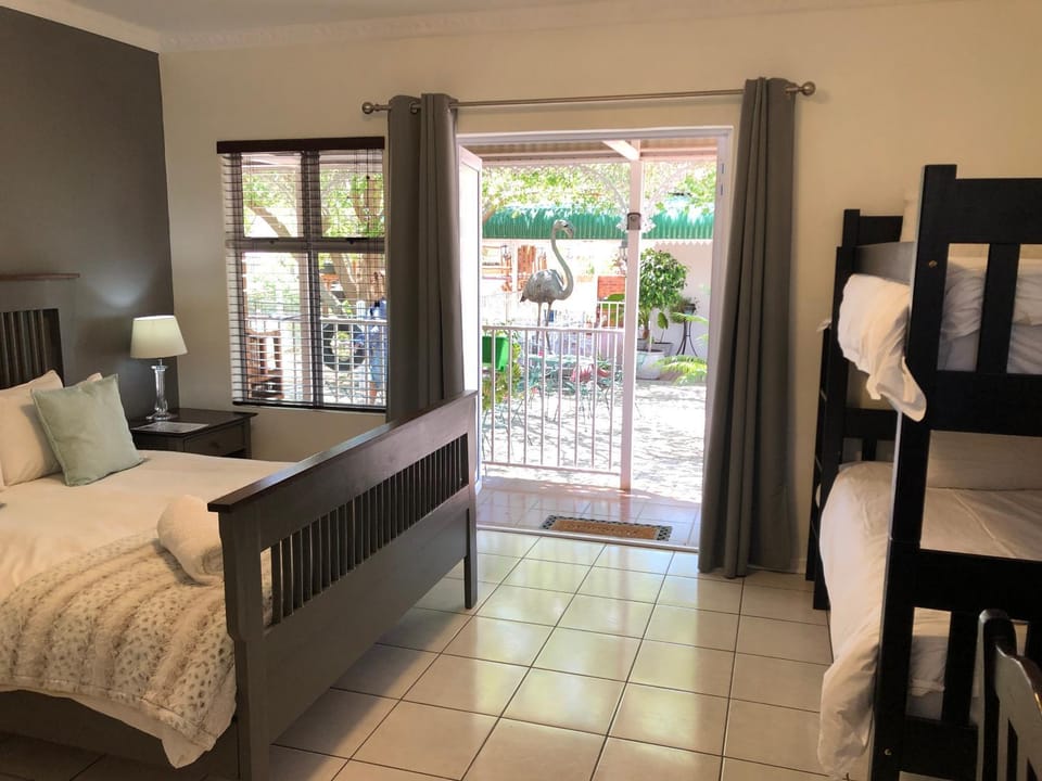 Balcony/Terrace, Garden view