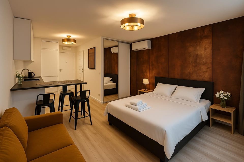 Bed, Kitchen or kitchenette, Living room, Photo of the whole room, Seating area, Dining area, Bedroom