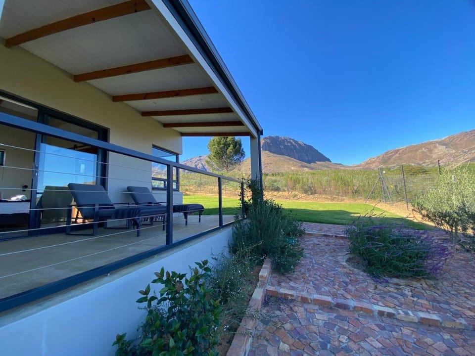 Sneeukop Mountain Cottage Apartment in Western Cape