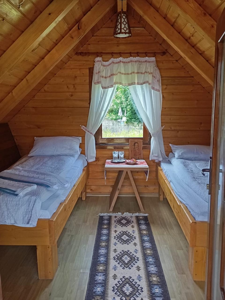 Cazare la Munte cu Piscină House in Romania