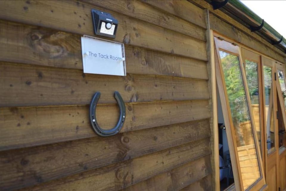 The Tack Room - rural boutique retreat for two Apartment in Arun District