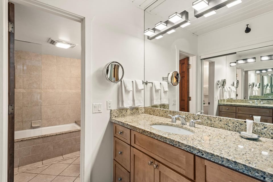 Bathroom, Bath