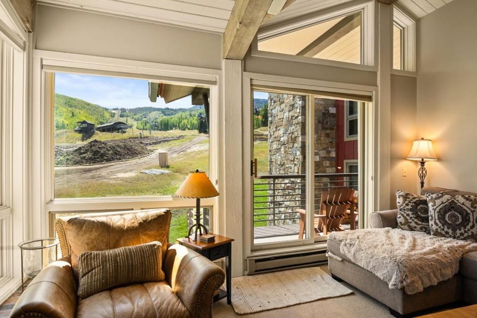 Enclave 305, Snowmass Ski-In/Ski-Out Condo w/Shared Pool/Hot Tub House in Snowmass Village