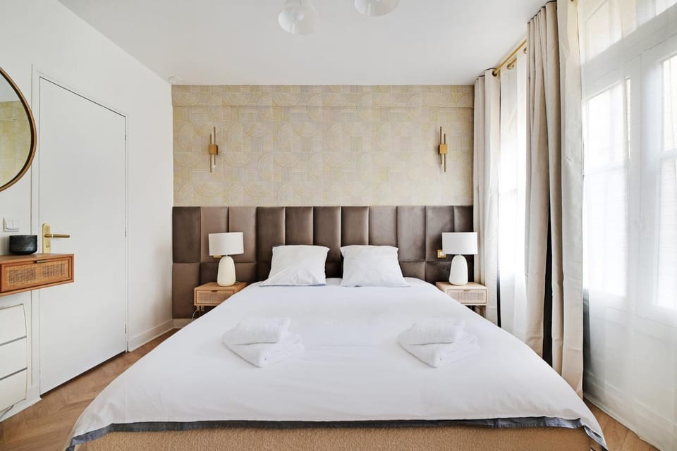 Studio Place des Vosges - Le Marais Apartment in Paris