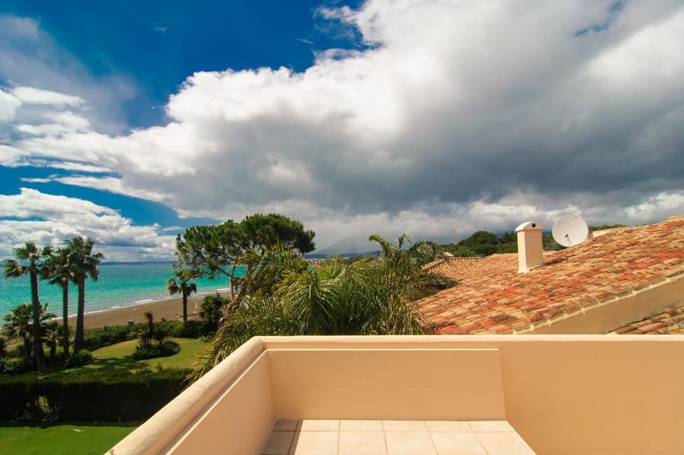 Balcony/Terrace, Pool view, Sea view