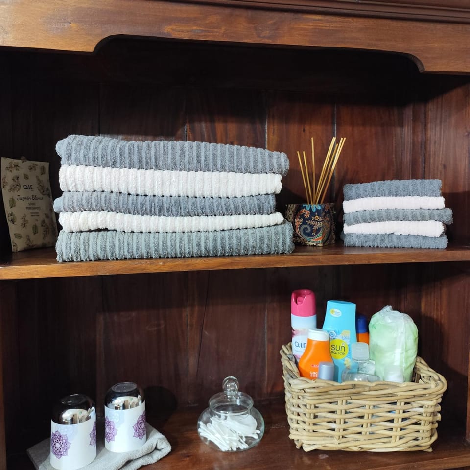 Bathroom, towels