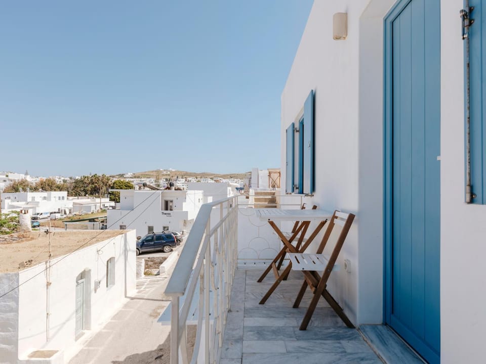 Property building, Day, View (from property/room), Balcony/Terrace