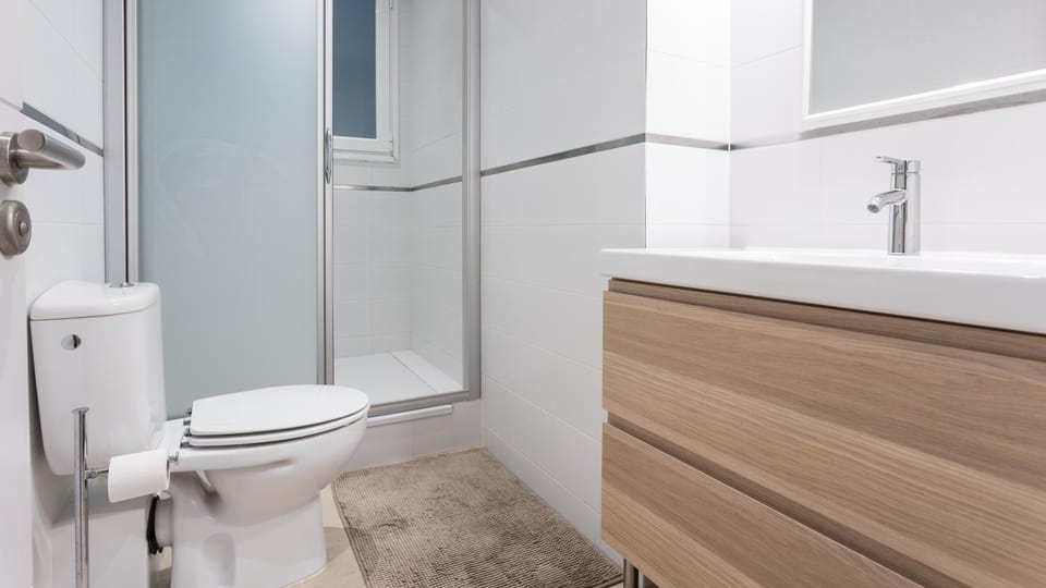 Shower, Toilet, Bathroom
