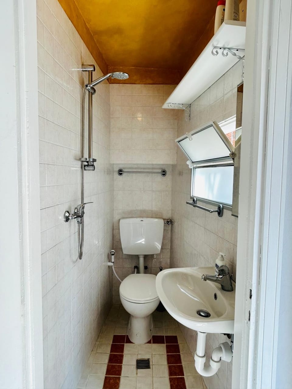 Shower, Bathroom, bidet