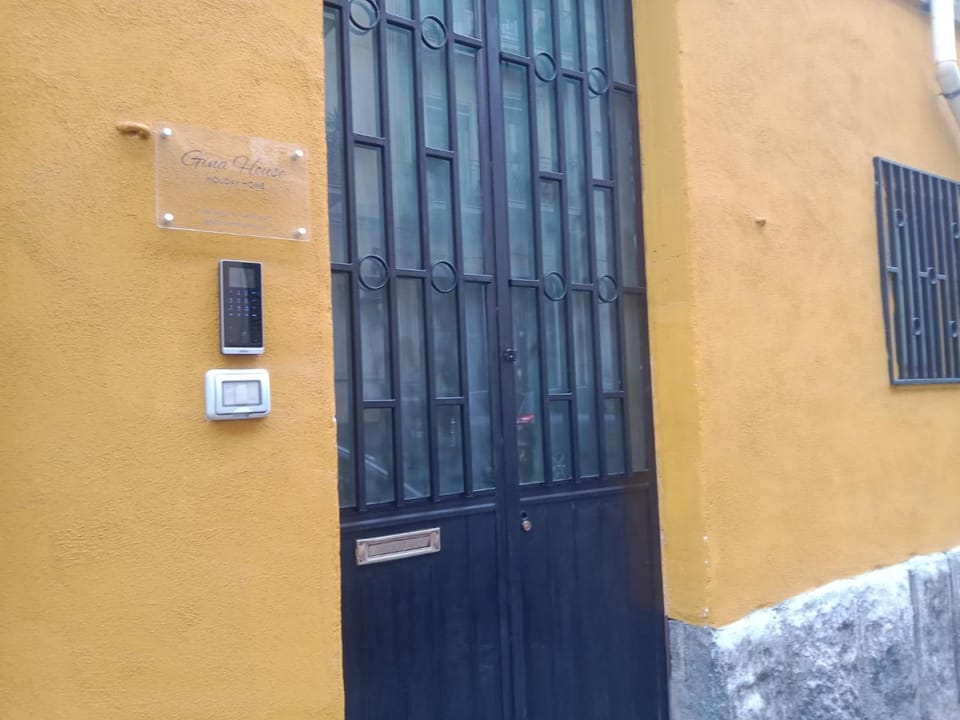 Property building, Facade/entrance