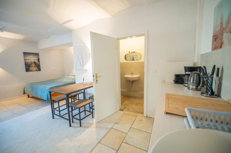 Kingsize Bett, Nahe Stadt und Alster, Ruhig Apartment in Hamburg