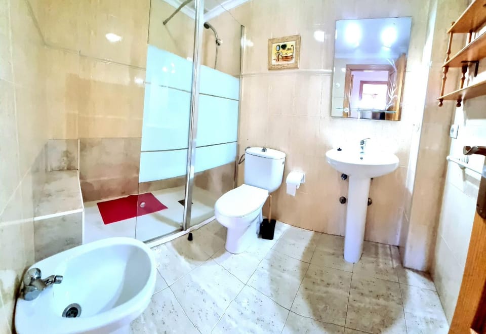 Shower, Bathroom, bidet