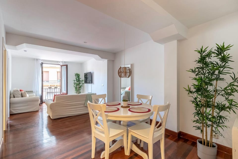 Plaza Unamuno - Casco Viejo - PARKING opcional Apartment in Bilbao