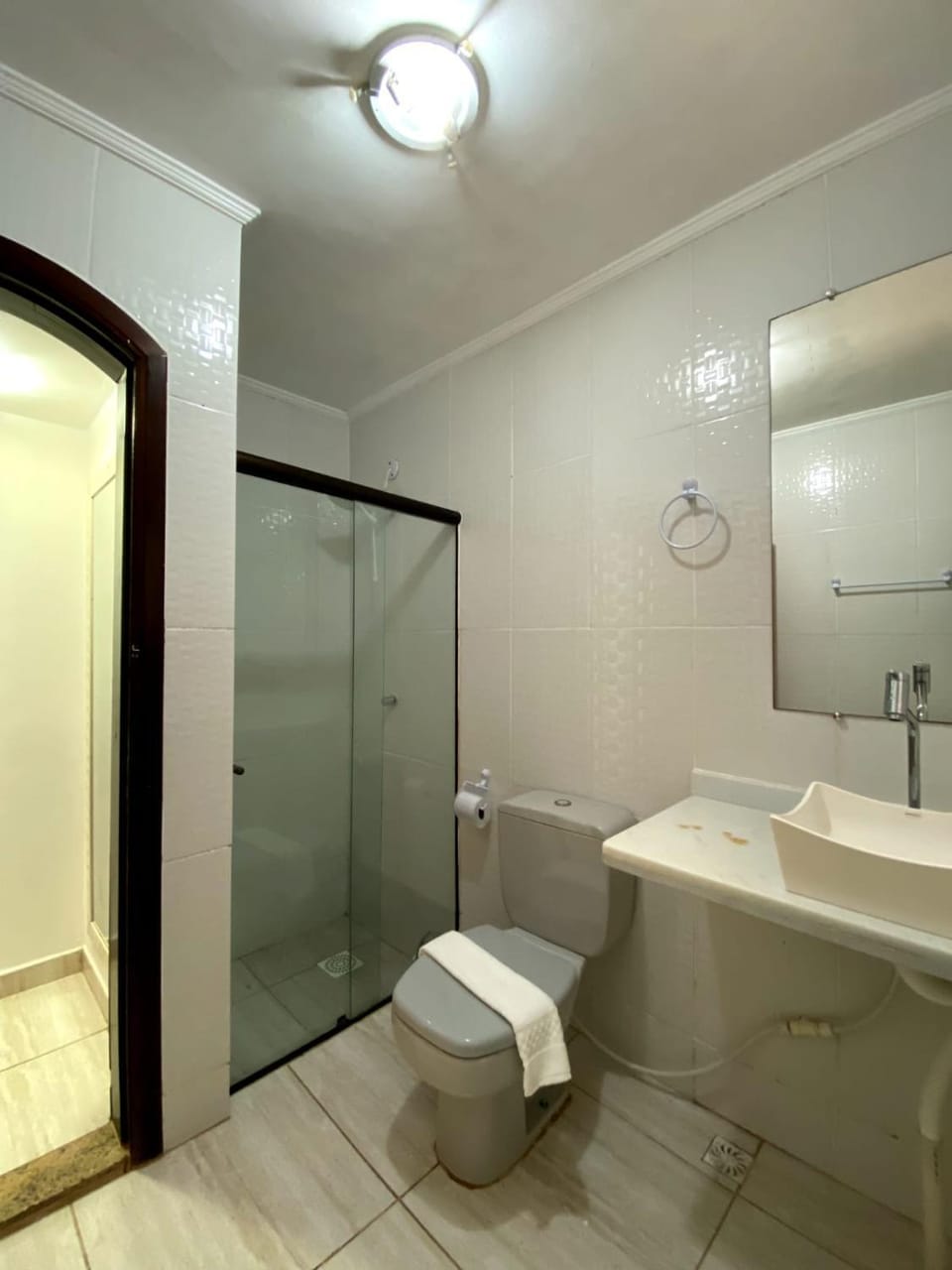 Shower, Toilet, Bathroom, towels