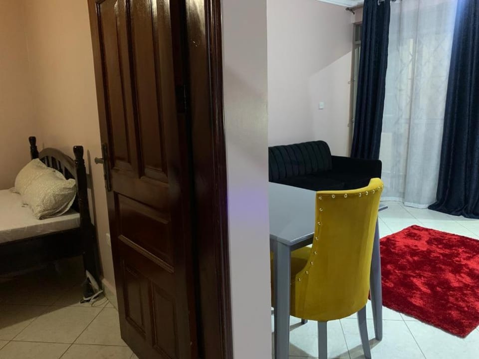 Bed, Seating area, Bedroom