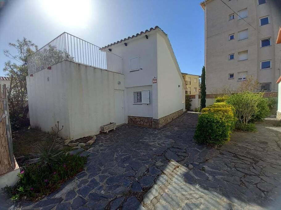 Nautilus Agradable villa a 5 minutos a pie de la playa House in Roses