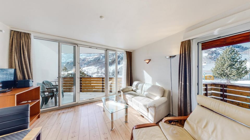 Matterhof Apartment hotel in Canton of Valais
