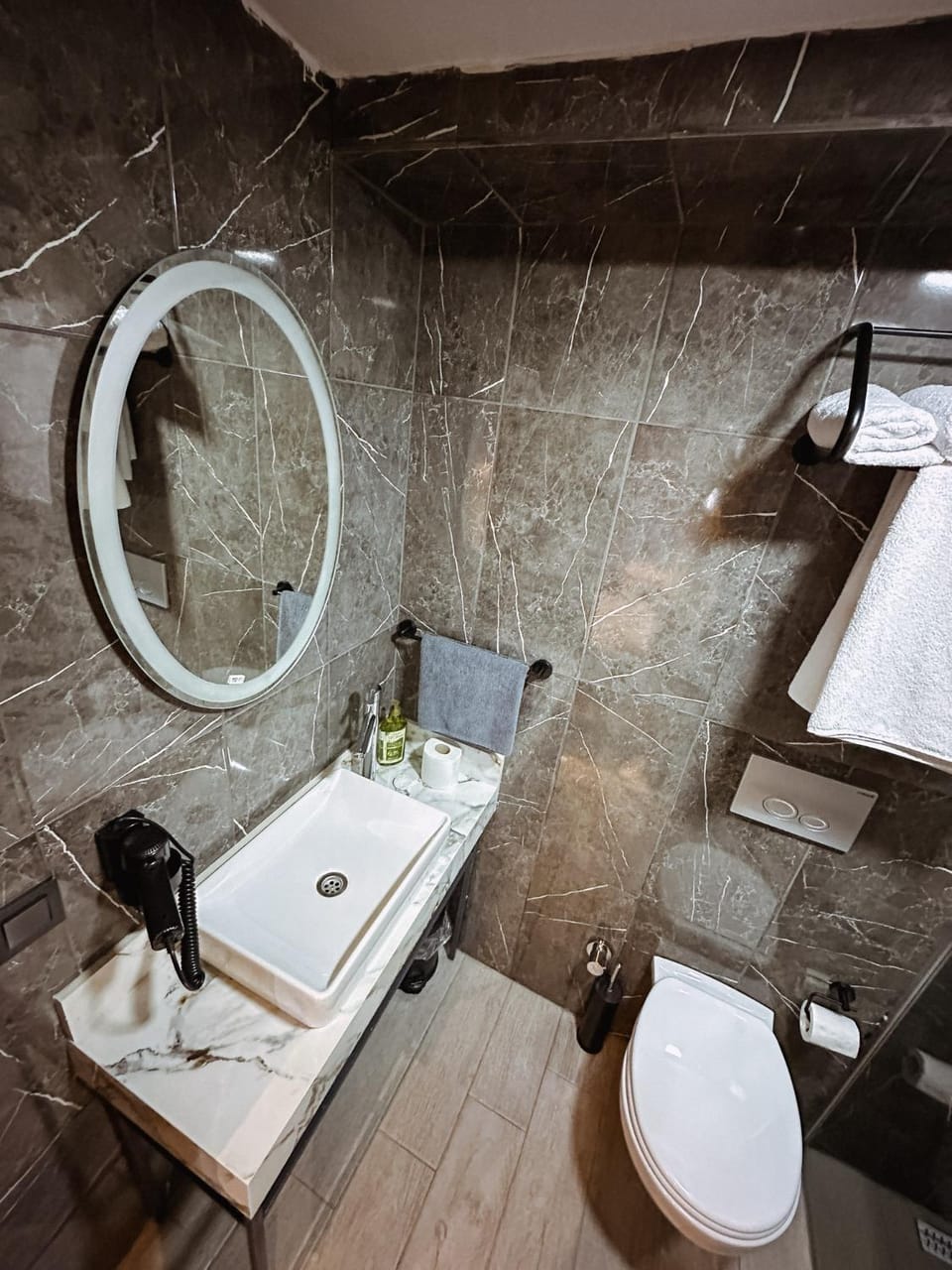 Shower, Bathroom, heating, towels