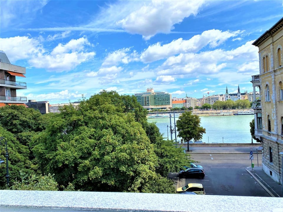 Danube view Apartment with terrace Apartment in Budapest