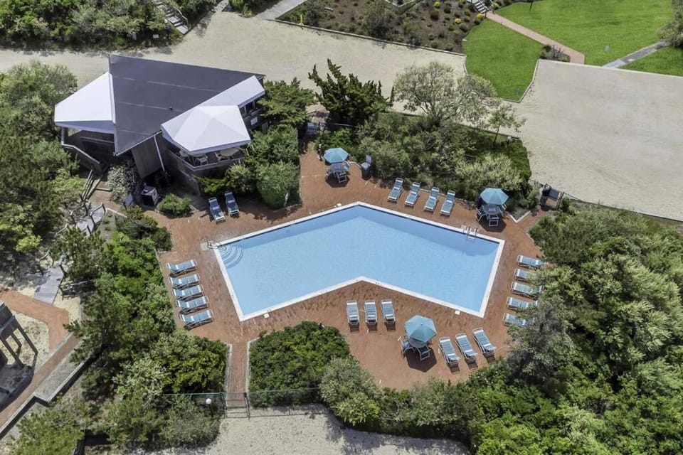 Unit 1211 Ocean Colony Beach Apartment in Long Island