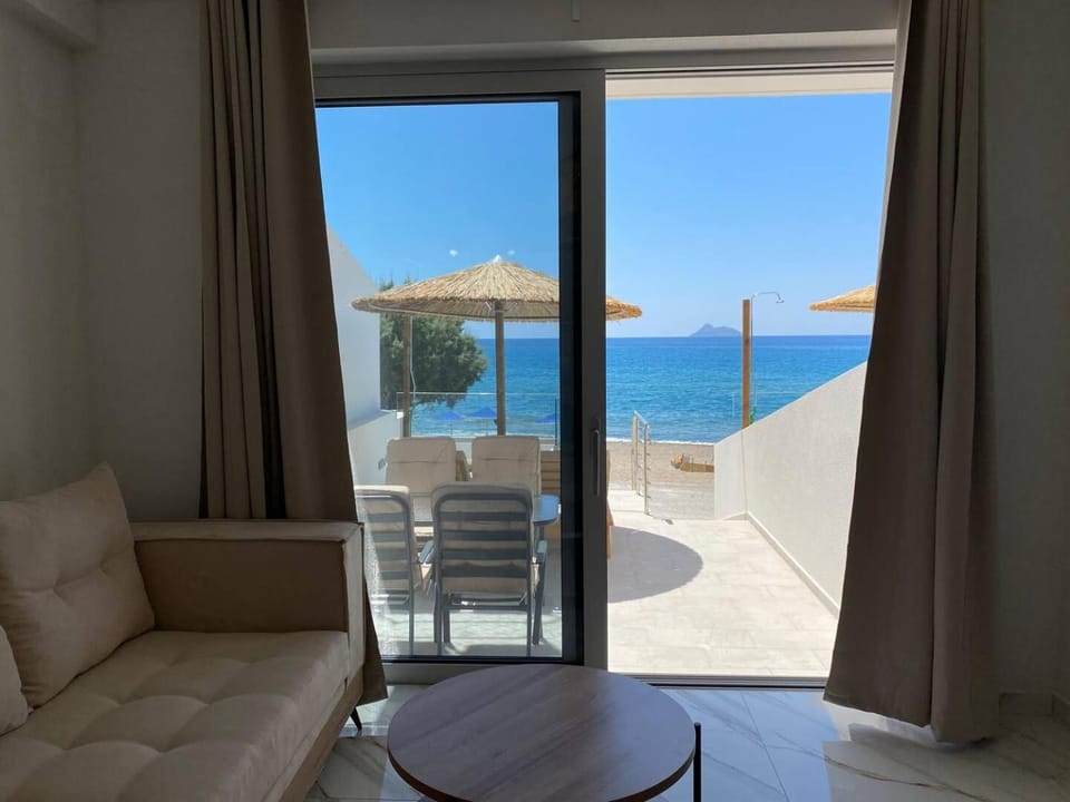 Living room, Sea view