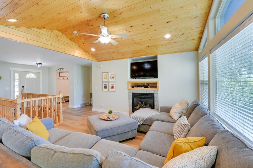 Star Valley Ranch Cabin Rental w/ Private Hot Tub! Cabin in Star Valley Ranch