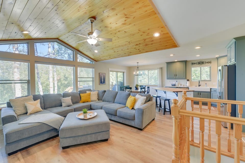 Star Valley Ranch Cabin Rental w/ Private Hot Tub! Cabin in Star Valley Ranch