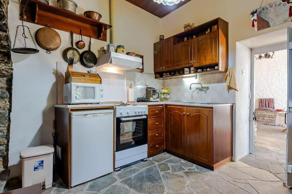 Monodendri Vintage House House in North Macedonia