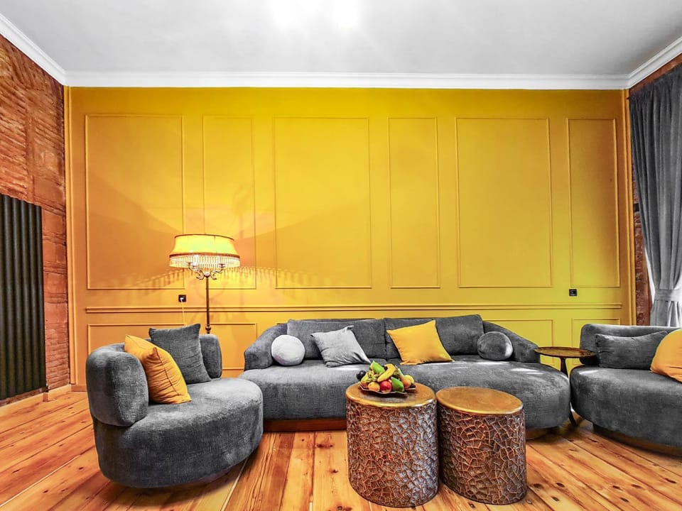 Living room, Decorative detail, Seating area