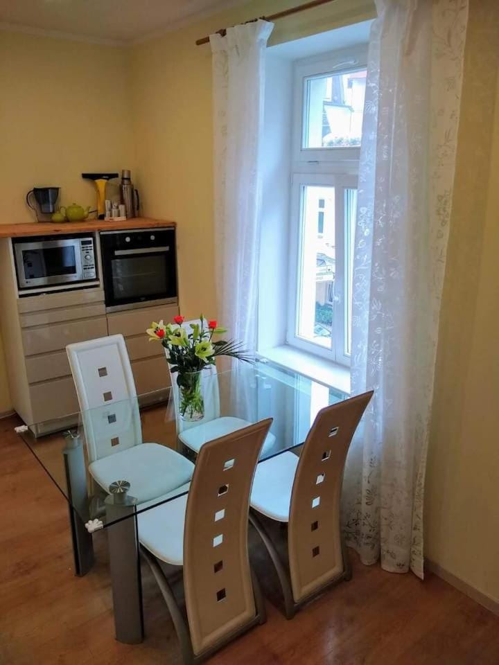 Dining area, minibar, pet friendly